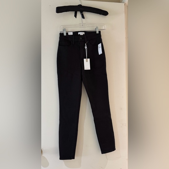 erican Good Legs - Picture 6 of 6